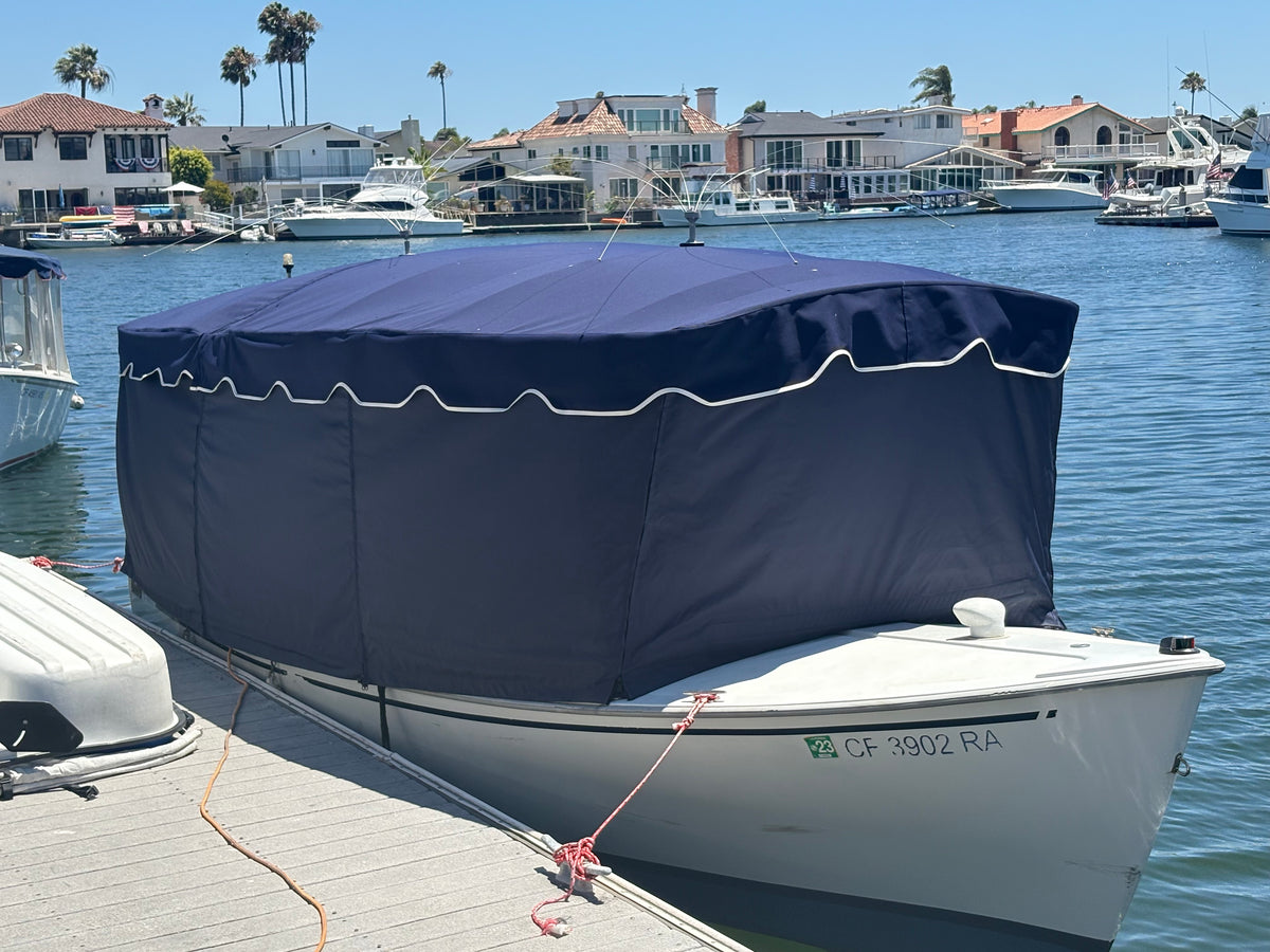 Roll up cover with scallops