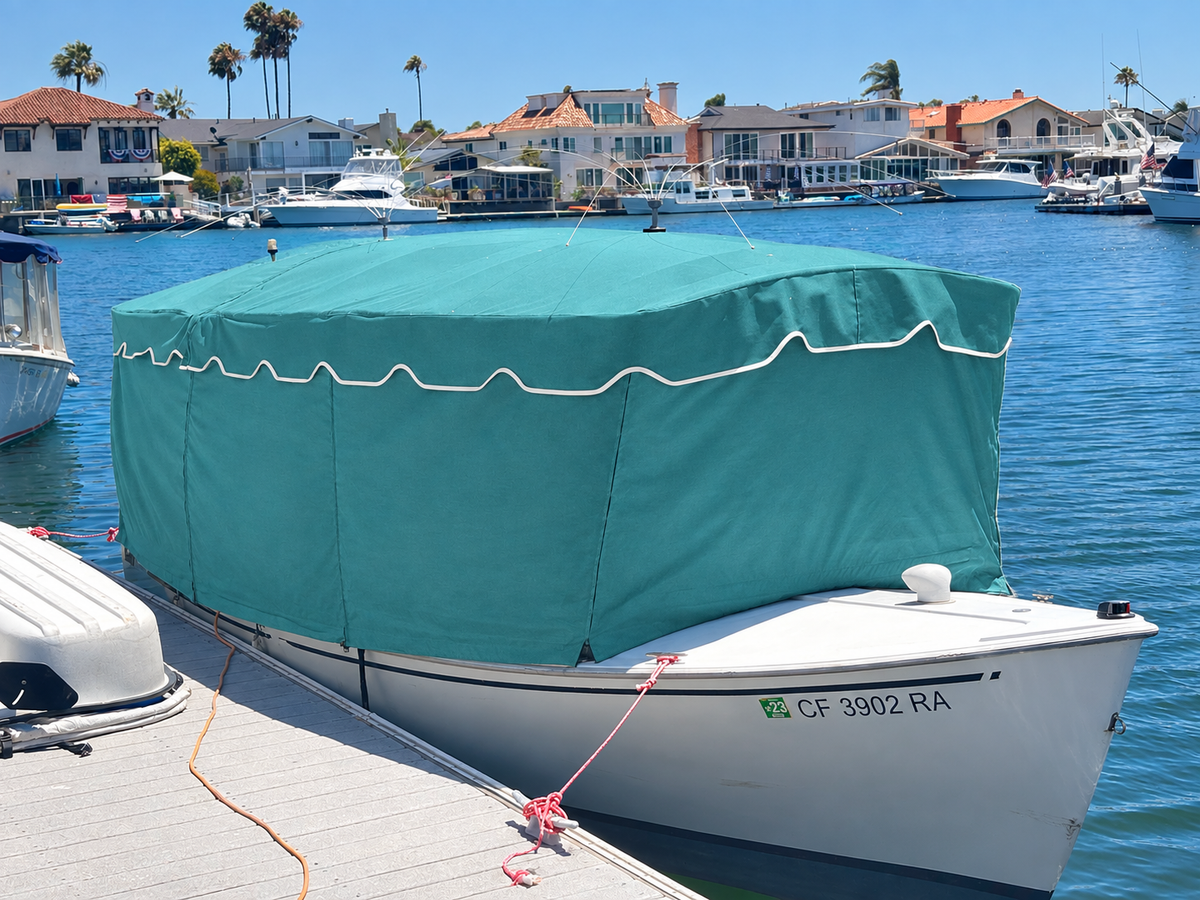 Roll up cover with scallops
