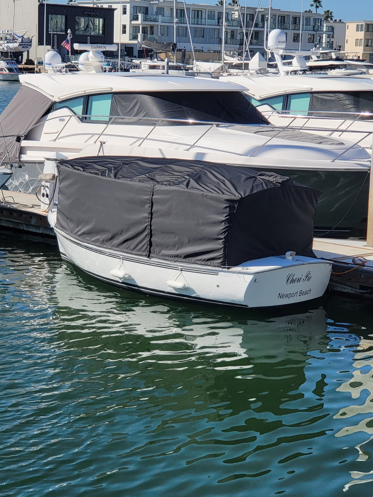 18' Canvas cover down to windows for Duffy boat